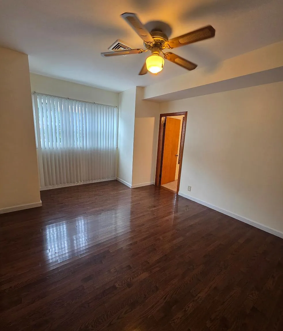 2 bed, 1150 sqft, $1,700 — Photo 4