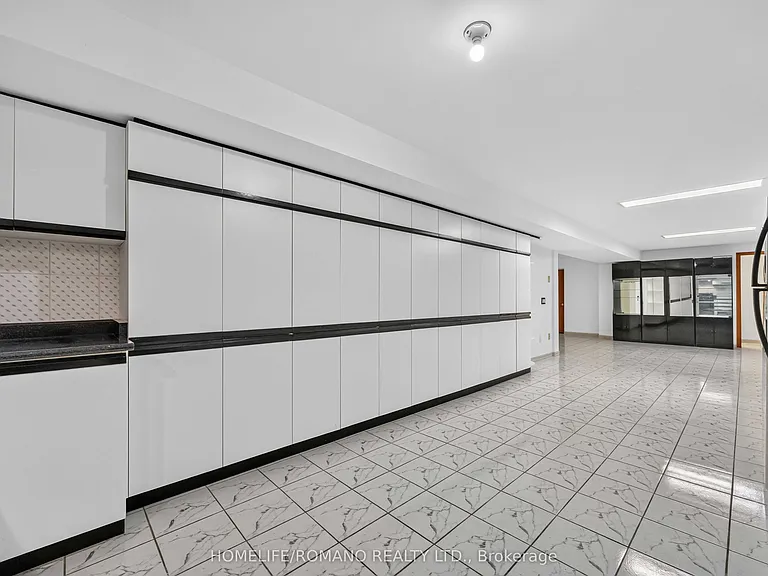61 Gas Light Cres #BASEMENT — Photo 20