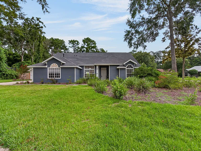 2324 NW 40th Pl — Photo 47