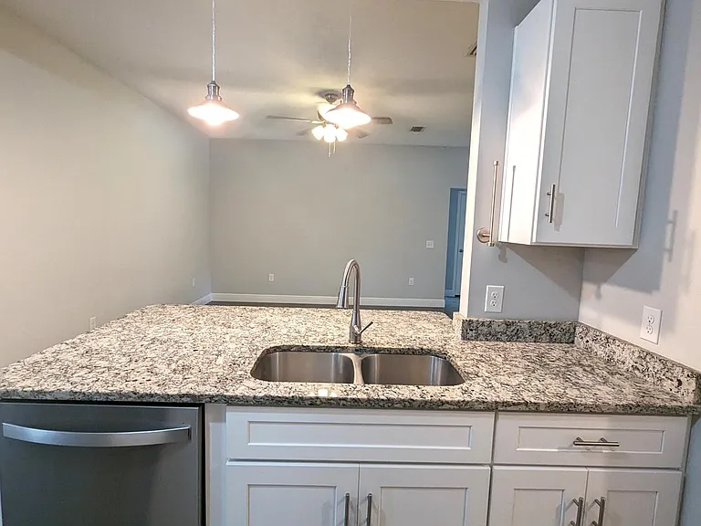 6762 Valerie Ln — Photo 7