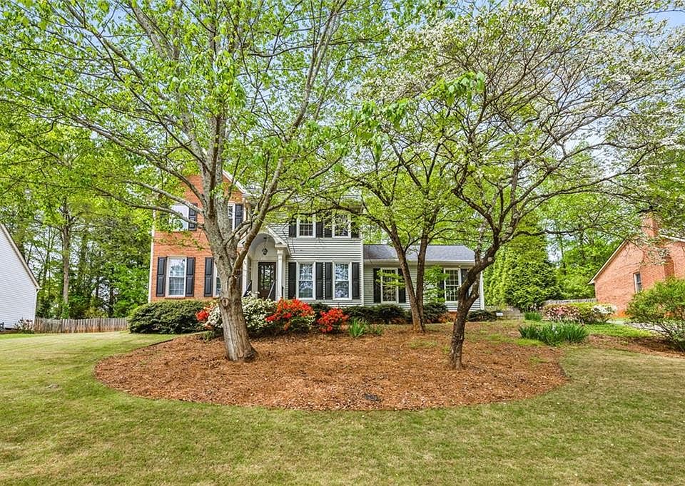 1st image of 180 Forest Ln NW