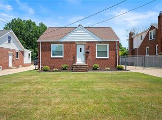 1835 Rockefeller Rd, Wickliffe, OH 44092