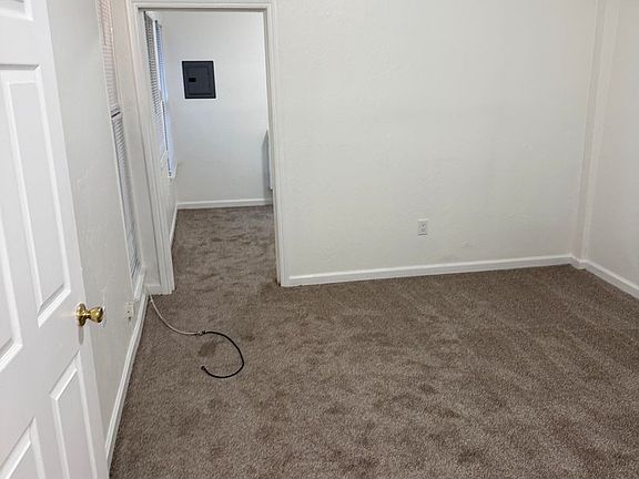 4th image of 1672 Revere Ave