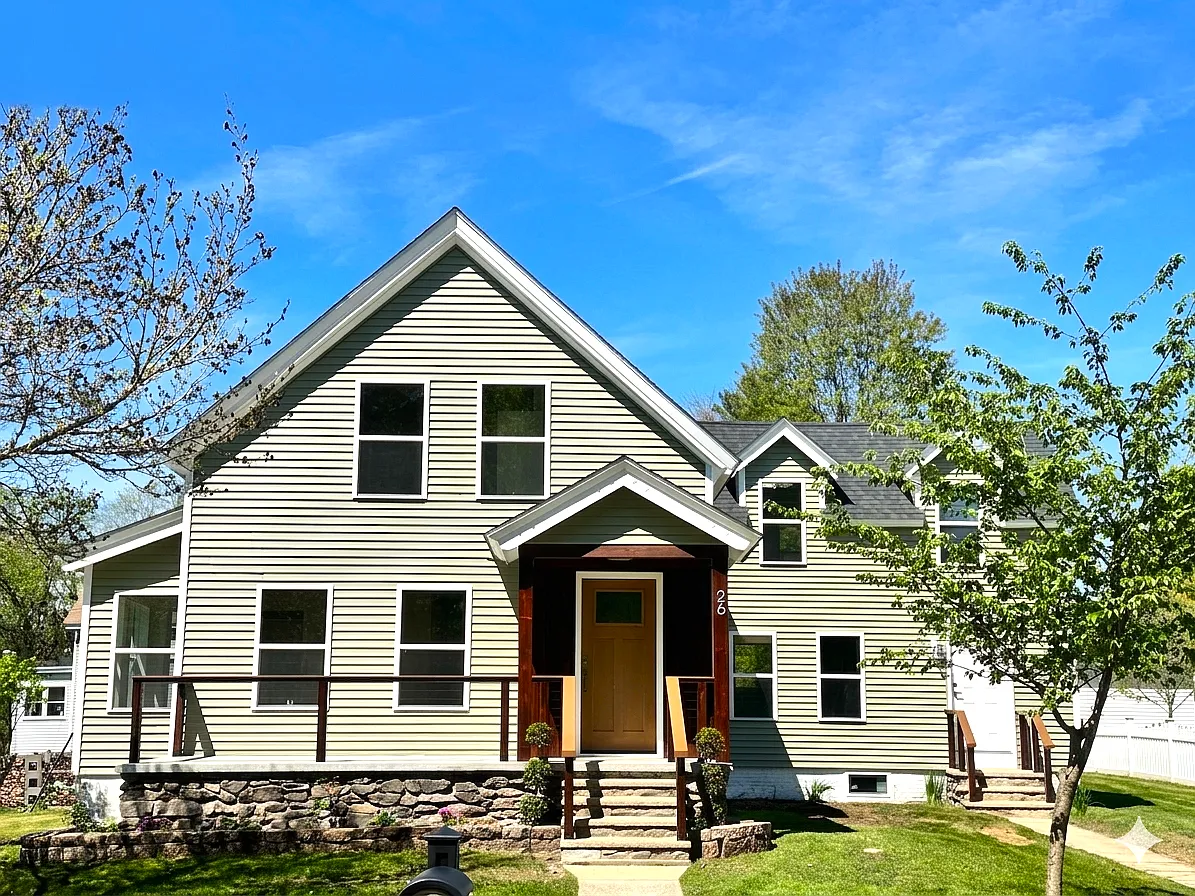 4 bed, 1595 sqft, $3,000 — Photo 1