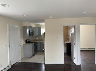 320 3rd St #1E, Fall River, MA 02721