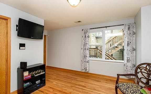 4th image of 1744 W Albion Ave #3N