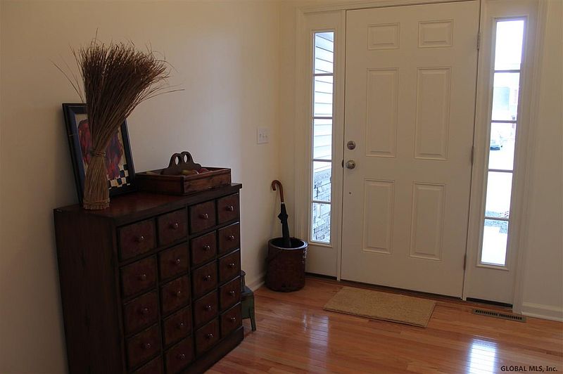 3rd image of 43 Jack Drive