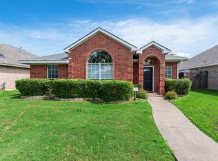1429 Ross Dr, Lewisville, TX 75067