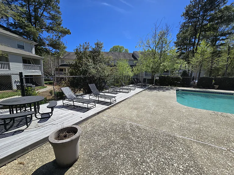 117 Kingsbury Dr — Photo 56