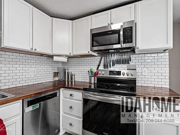 3rd image of 3769 Blue Grouse Dr
