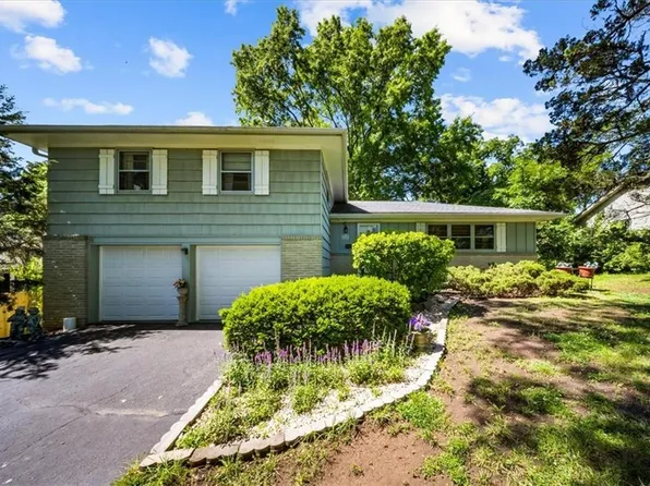 1107 E 110th St, Kansas City, MO 64131