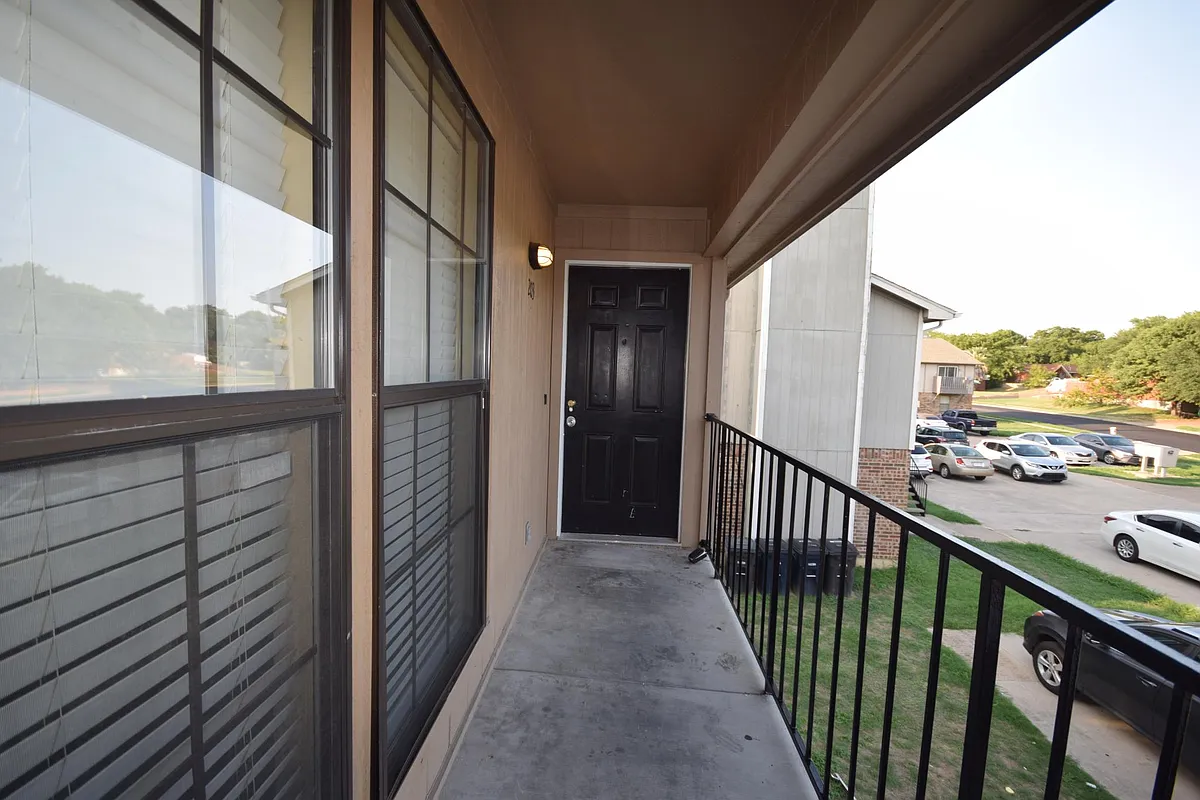 Building Photo - 4909 Jamesway Rd #D