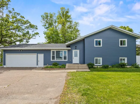703 7th St N, Montrose, MN 55363