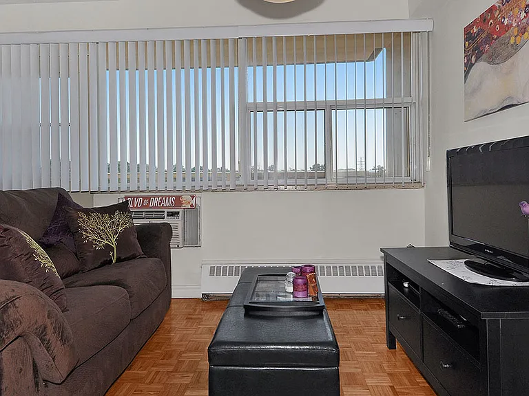 1294 Islington Ave #201 — Photo 4