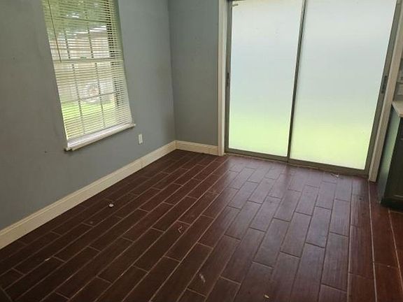 3rd image of 3103 Pennsylvania Rd