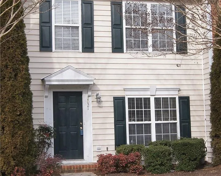 2021 Mountain Gate Ln — Photo 2