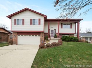 2025 Sunnydale St, Woodridge, IL 60517