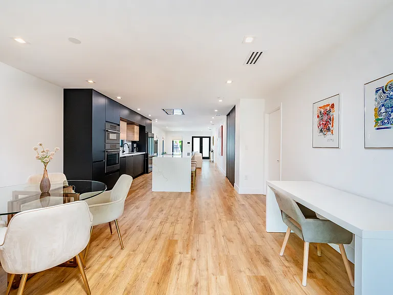 412 NW 41st St — Photo 14