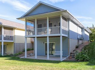 3824 Jay Ln, Waterloo, IA 50701