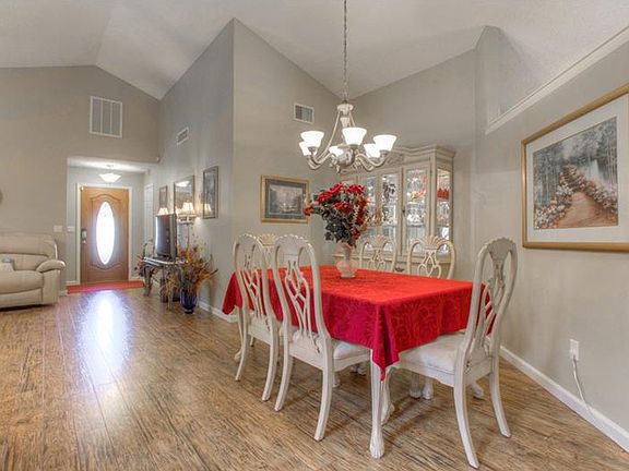 4th image of 5943 Birchwood Dr