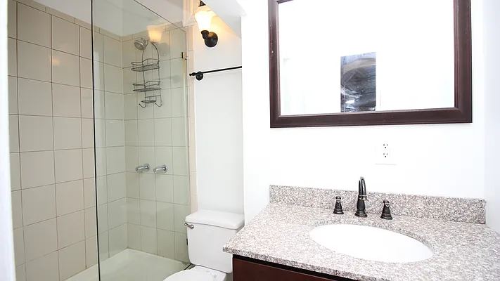 Rented by Nooklyn NYC LLC | media 9