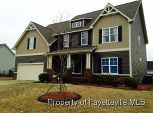 807 Danelaw Dr, Hope Mills, NC 28348