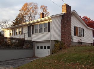 78 2nd Island Rd, Webster, MA 01570