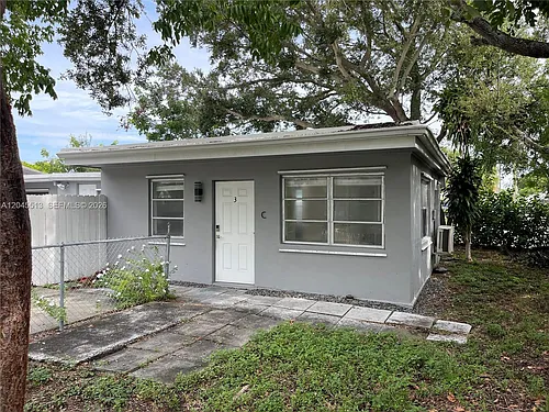 325 SW 14th Ct #C Photo 1 325 SW 14th Ct #C Photo 1
