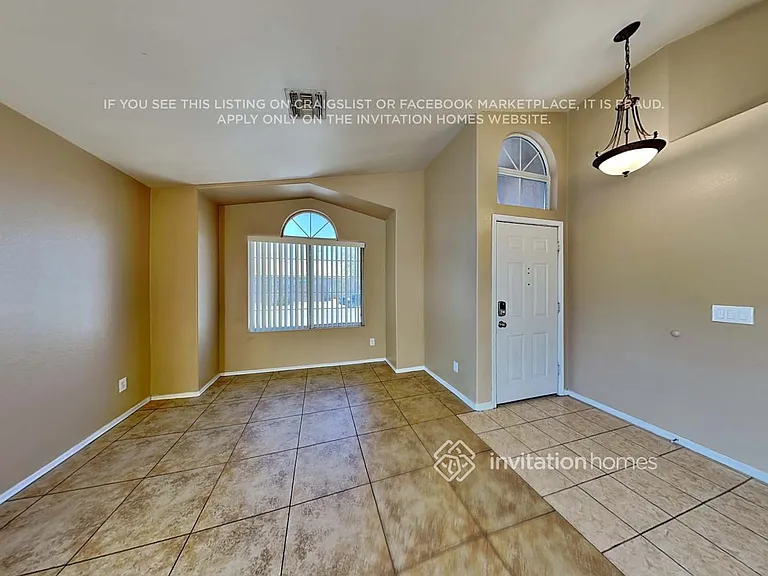16631 N 23rd Pl — Photo 3