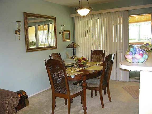 Formal Dining