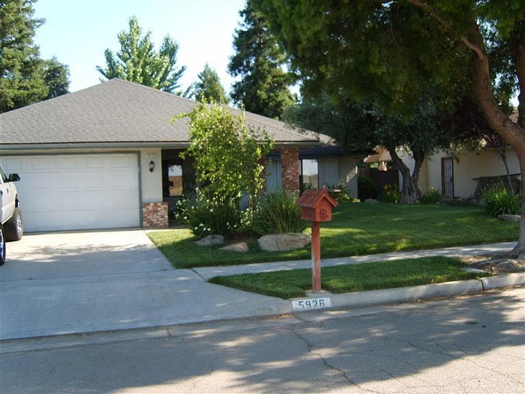 1st image of 5926 E Belmont Ave