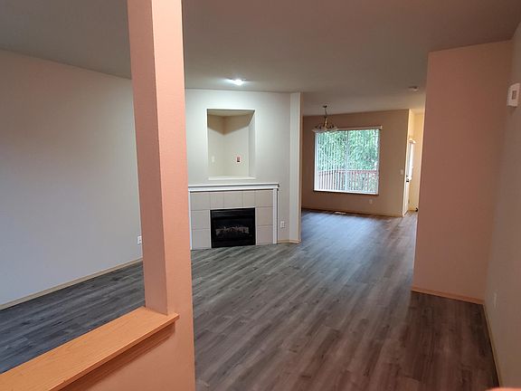 3rd image of 18323 13th Avenue Ct E