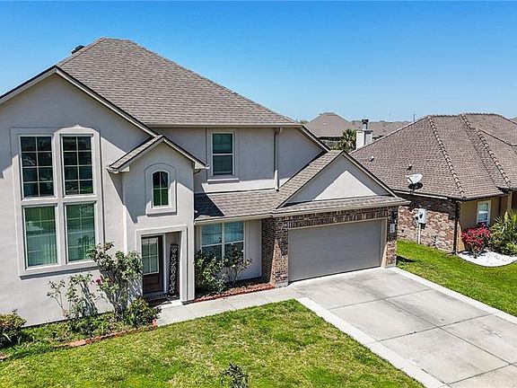 2nd image of 785 Lakeshore Village Dr