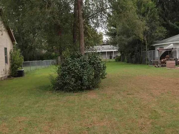 Greenview St, Utica, MI 48317
