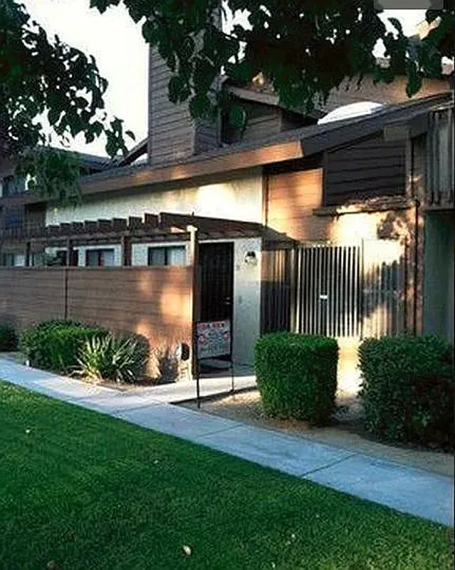 2 bed, 2.0 bath, 1260 sqft, $1,482 — Photo 1