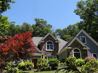 118 Ponderosa Dr, Greentown, PA 18426