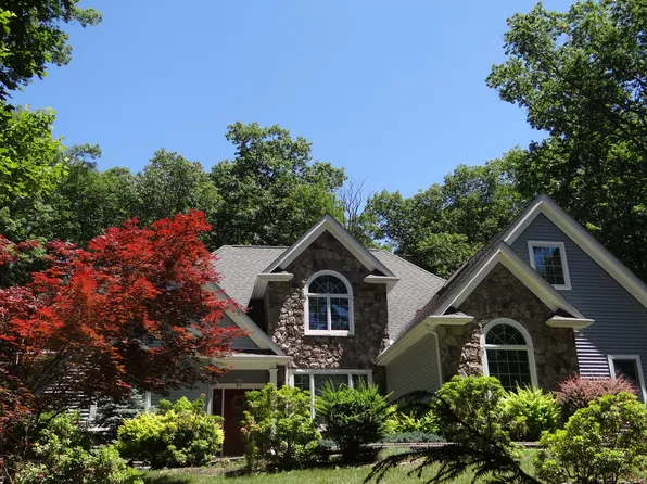 118 Ponderosa Dr, Greentown, PA 18426