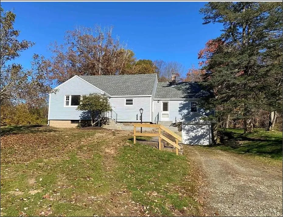 Building Photo - 328 Woodland Rd