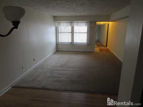 3rd image of 19613 Northridge Dr