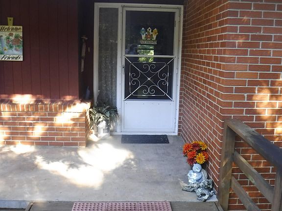 3rd image of 3611 Skyview Dr SE
