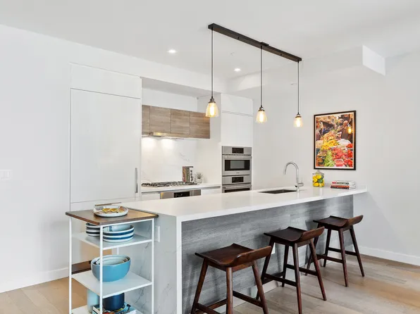 505 West 43rd Street 8H image 3 of 7