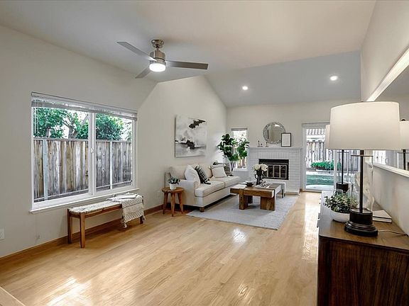 3rd image of 3018 Crystal Creek Dr