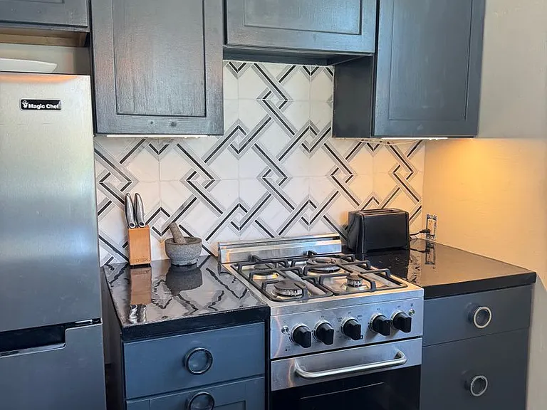 2686 Rosemary St NW — Photo 4