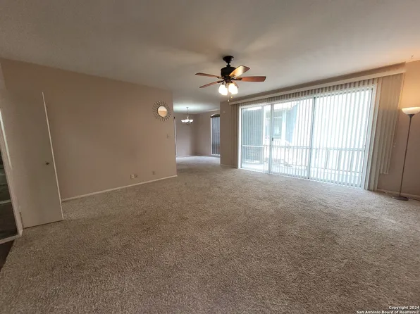 3678 Hidden Dr #901, San Antonio, TX 78217