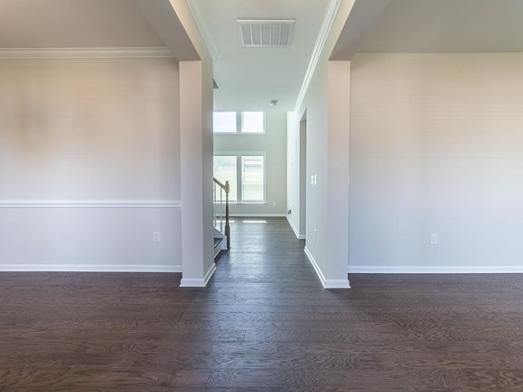 4th image of 1133 Overlake Dr