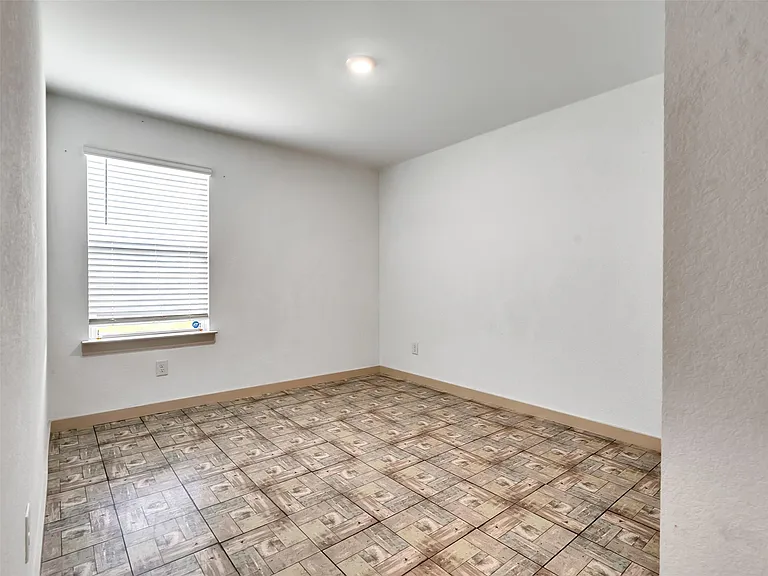 8003 Black Forest Ln — Photo 7