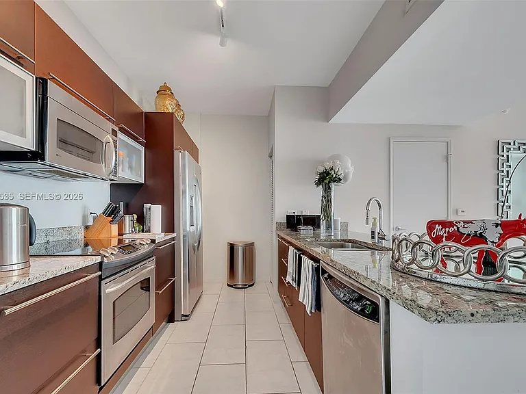 951 Brickell Ave #2406 — Photo 4
