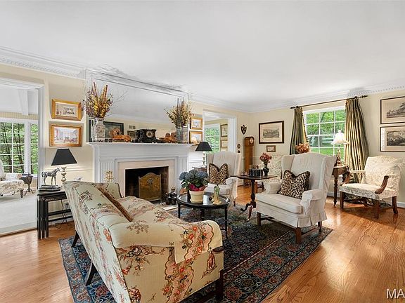 3rd image of 1 Oakleigh Ln