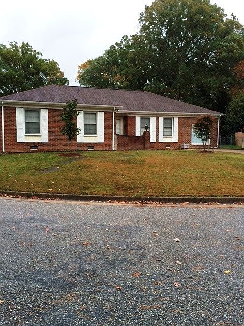 1st image of 711 Prescott Cir