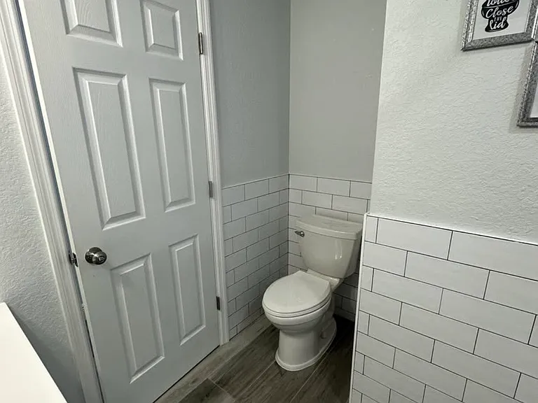 14506 Tamiami Trl — Photo 12